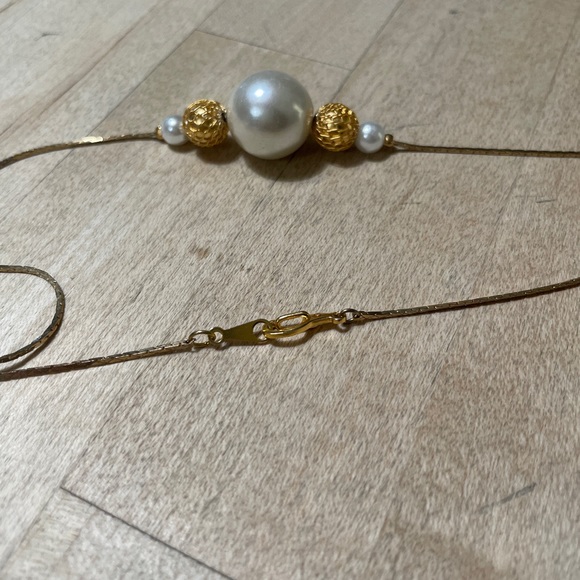 Gold Layered pearl Necklace - Picture 7 of 12